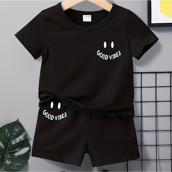 NWOT BOYS BLACK “GOOD VIBES” T-SHIRT AND SHORT SET SIZE 12-18MO - Picture 1 of 10